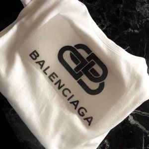 long sleeved T-Shirt. White with Blk glitter.